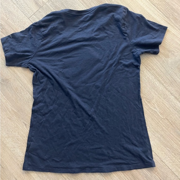 Columbia Yellowstone Tee Shirt Small - Picture 4 of 5